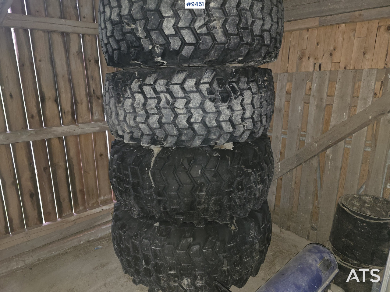 NOKIAN TIRE AND RIM FOR HUDDIG - Građevinska oprema: slika NOKIAN TIRE AND RIM FOR HUDDIG - Građevinska oprema NOKIAN TIRE AND RIM FOR HUDDIG - Građevinska oprema: slika NOKIAN TIRE AND RIM FOR HUDDIG - Građevinska oprema