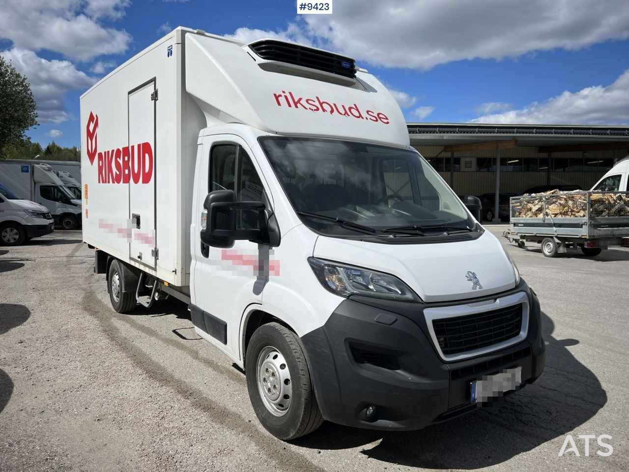 PEUGOT BOXER Box Truck with refrigeration unit and Tail Lift - Kamion sandučar: slika PEUGOT BOXER Box Truck with refrigeration unit and Tail Lift - Kamion sandučar PEUGOT BOXER Box Truck with refrigeration unit and Tail Lift - Kamion sandučar: slika PEUGOT BOXER Box Truck with refrigeration unit and Tail Lift - Kamion sandučar