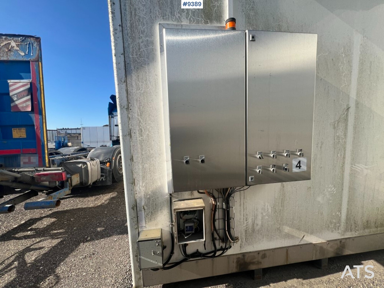 Refrigerated trailer box - Lagab - 6ton - Izmjenjivi sanduk hladnjaka: slika Refrigerated trailer box - Lagab - 6ton - Izmjenjivi sanduk hladnjaka Refrigerated trailer box - Lagab - 6ton - Izmjenjivi sanduk hladnjaka: slika Refrigerated trailer box - Lagab - 6ton - Izmjenjivi sanduk hladnjaka