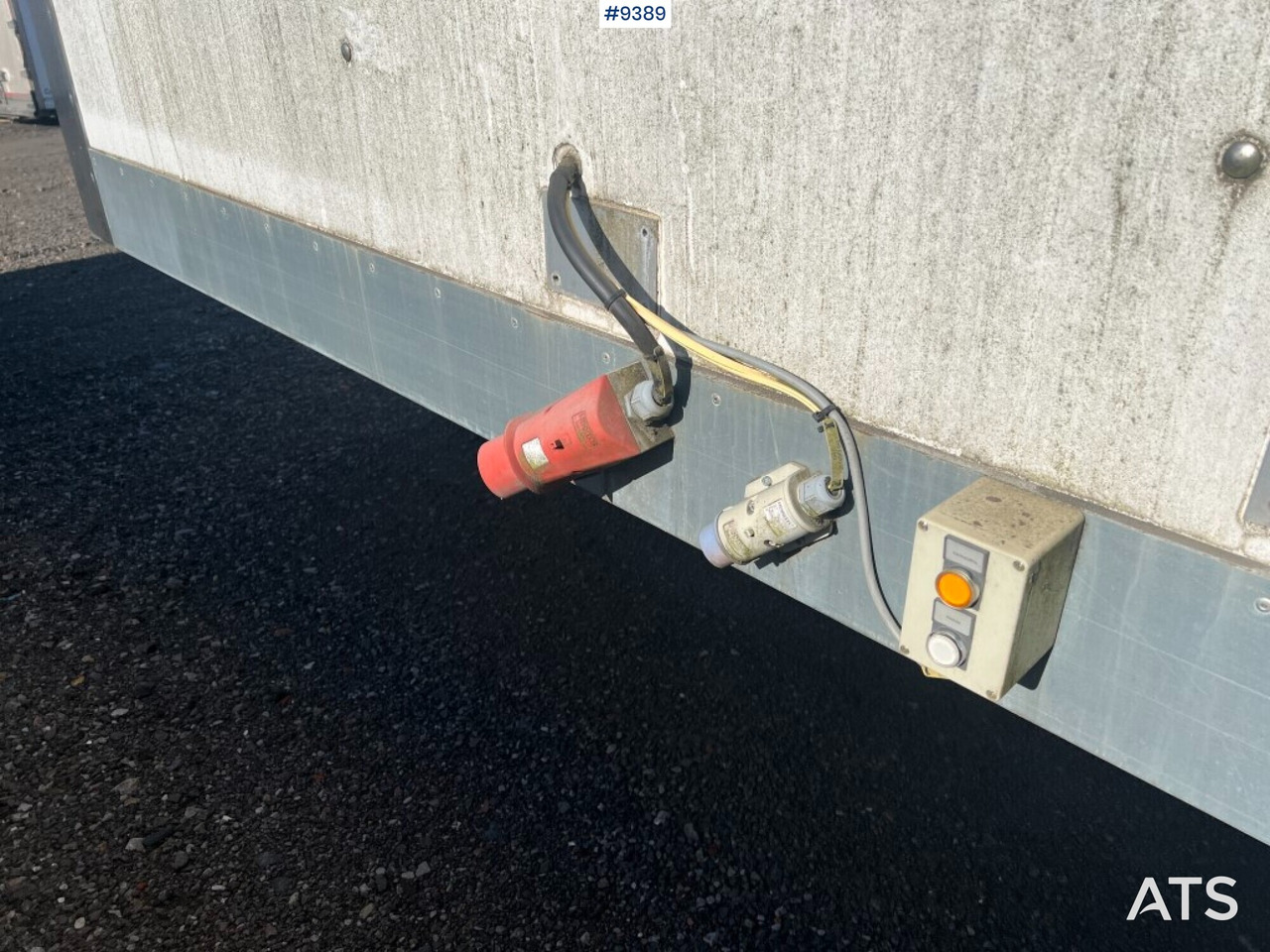 Refrigerated trailer box - Lagab - 6ton - Izmjenjivi sanduk hladnjaka: slika Refrigerated trailer box - Lagab - 6ton - Izmjenjivi sanduk hladnjaka Refrigerated trailer box - Lagab - 6ton - Izmjenjivi sanduk hladnjaka: slika Refrigerated trailer box - Lagab - 6ton - Izmjenjivi sanduk hladnjaka
