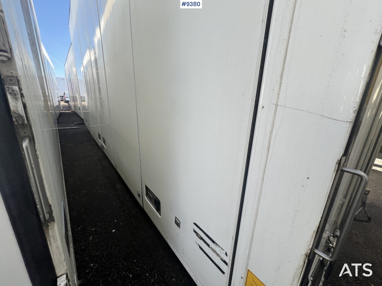 Refrigerated trailer cabinet Ekeri - Izmjenjivi sanduk hladnjaka: slika Refrigerated trailer cabinet Ekeri - Izmjenjivi sanduk hladnjaka Refrigerated trailer cabinet Ekeri - Izmjenjivi sanduk hladnjaka: slika Refrigerated trailer cabinet Ekeri - Izmjenjivi sanduk hladnjaka