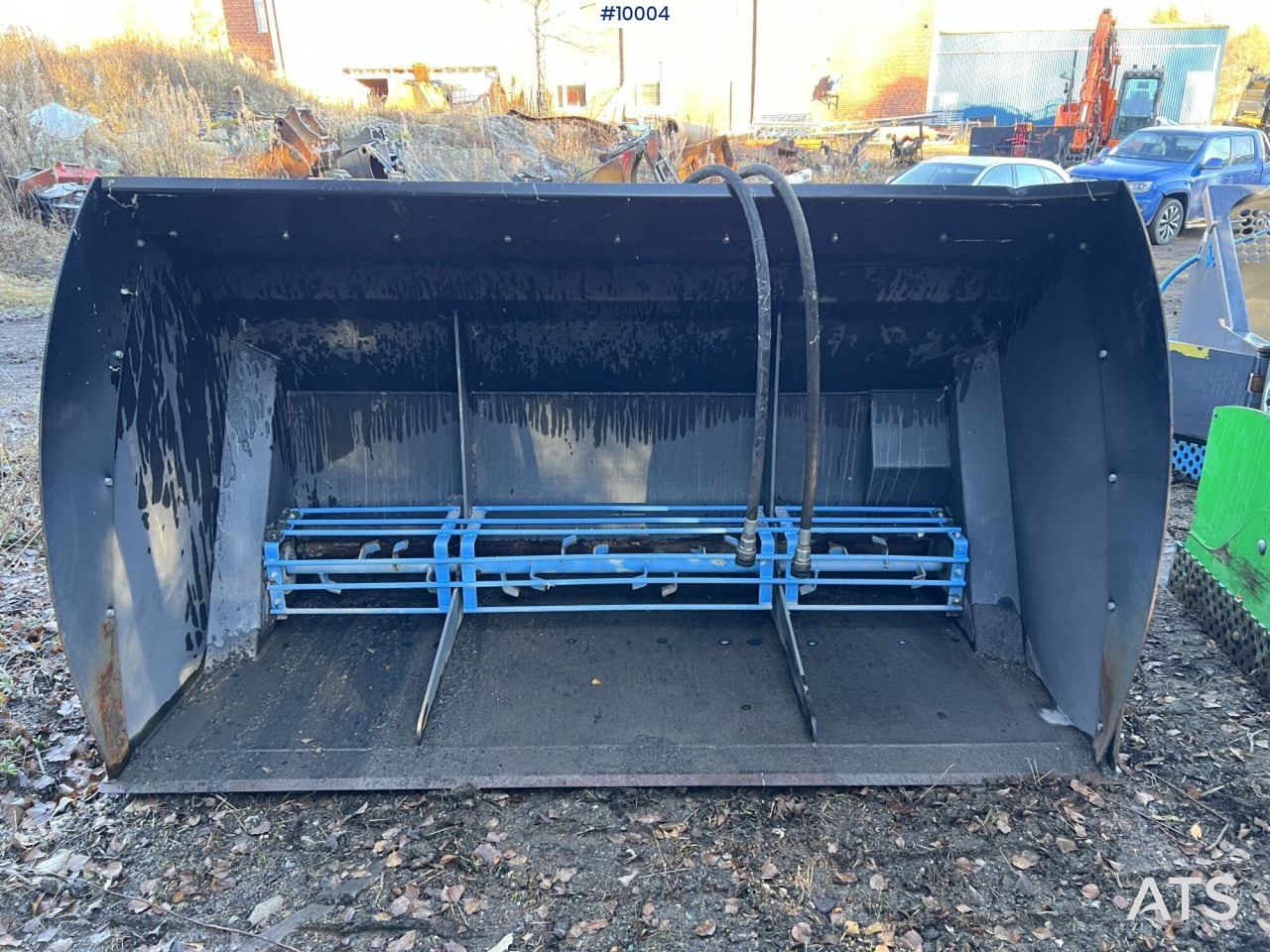 Sand spreader bucket 3350 L, Large BM - Posipač pijeska/ Soli: slika Sand spreader bucket 3350 L, Large BM - Posipač pijeska/ Soli Sand spreader bucket 3350 L, Large BM - Posipač pijeska/ Soli: slika Sand spreader bucket 3350 L, Large BM - Posipač pijeska/ Soli