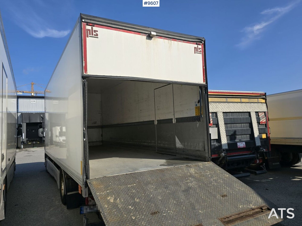 Scania P320 Skåpbil - Kamion sandučar: slika  Scania P320 Skåpbil - Kamion sandučar Scania P320 Skåpbil - Kamion sandučar: slika  Scania P320 Skåpbil - Kamion sandučar