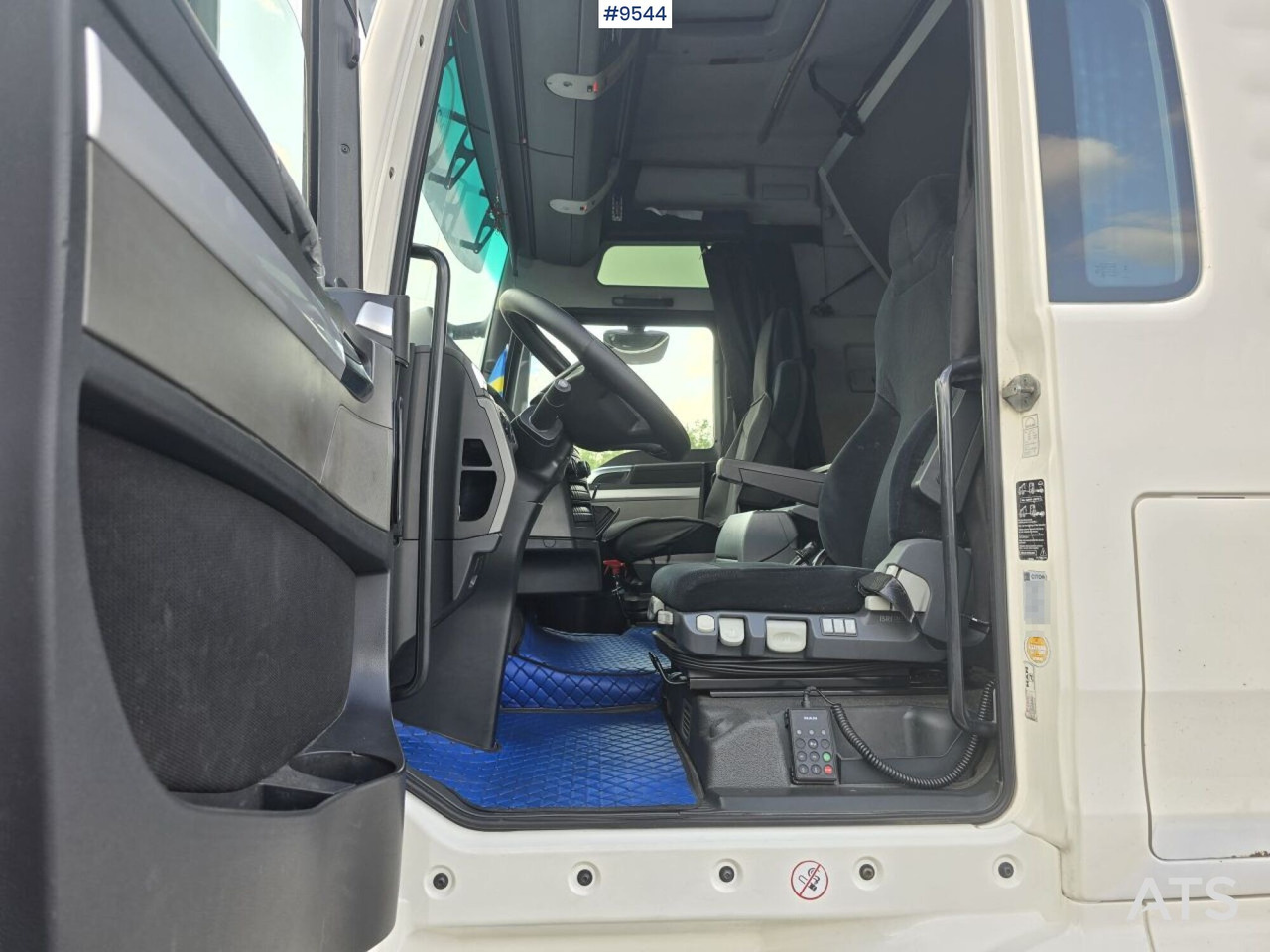 Tegljač Tractor Unit MAN TGX 6x2: slika Tegljač Tractor Unit MAN TGX 6x2