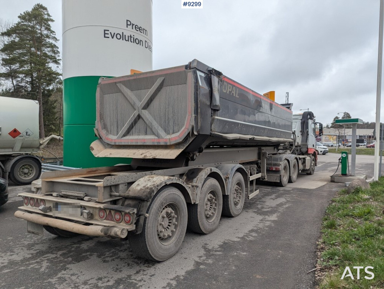 Tractor Unit Mercedes-Benz Arocs 3351 6x4 with tipper trailer - Tegljač: slika Tractor Unit Mercedes-Benz Arocs 3351 6x4 with tipper trailer - Tegljač Tractor Unit Mercedes-Benz Arocs 3351 6x4 with tipper trailer - Tegljač: slika Tractor Unit Mercedes-Benz Arocs 3351 6x4 with tipper trailer - Tegljač