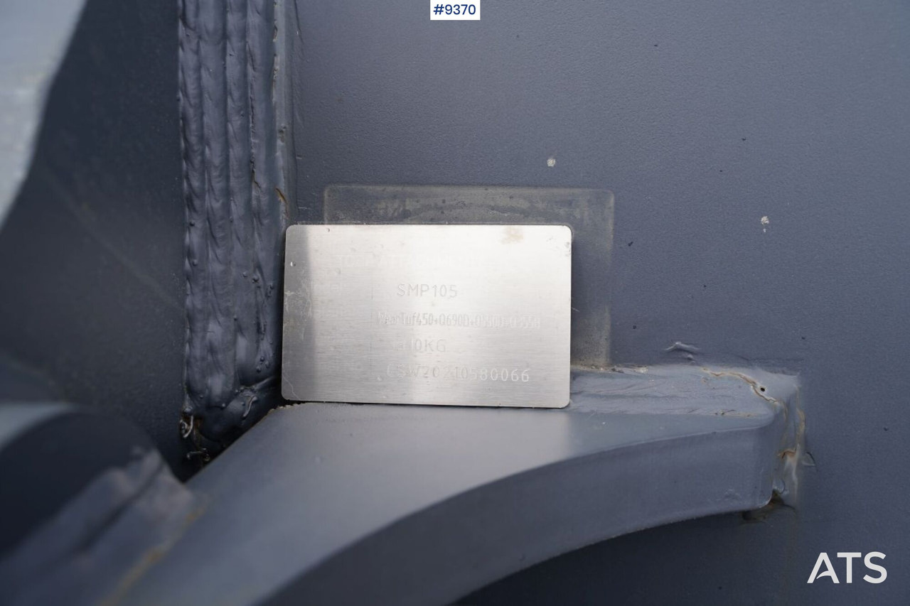 Tooth bucket TOBA SMP 105 - Građevinska oprema: slika Tooth bucket TOBA SMP 105 - Građevinska oprema Tooth bucket TOBA SMP 105 - Građevinska oprema: slika Tooth bucket TOBA SMP 105 - Građevinska oprema