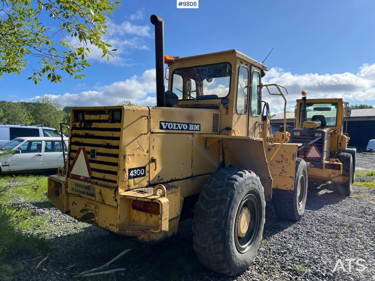 VOLVO BM 4300 Wheel Loader - Utovarivač na kotačima: slika VOLVO BM 4300 Wheel Loader - Utovarivač na kotačima VOLVO BM 4300 Wheel Loader - Utovarivač na kotačima: slika VOLVO BM 4300 Wheel Loader - Utovarivač na kotačima