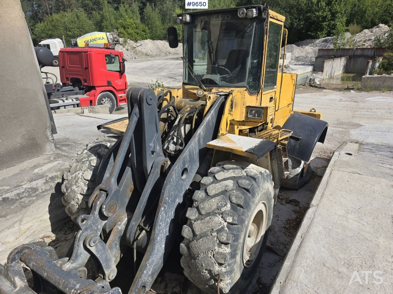 VOLVO L120 - Utovarivač na kotačima: slika VOLVO L120 - Utovarivač na kotačima VOLVO L120 - Utovarivač na kotačima: slika VOLVO L120 - Utovarivač na kotačima