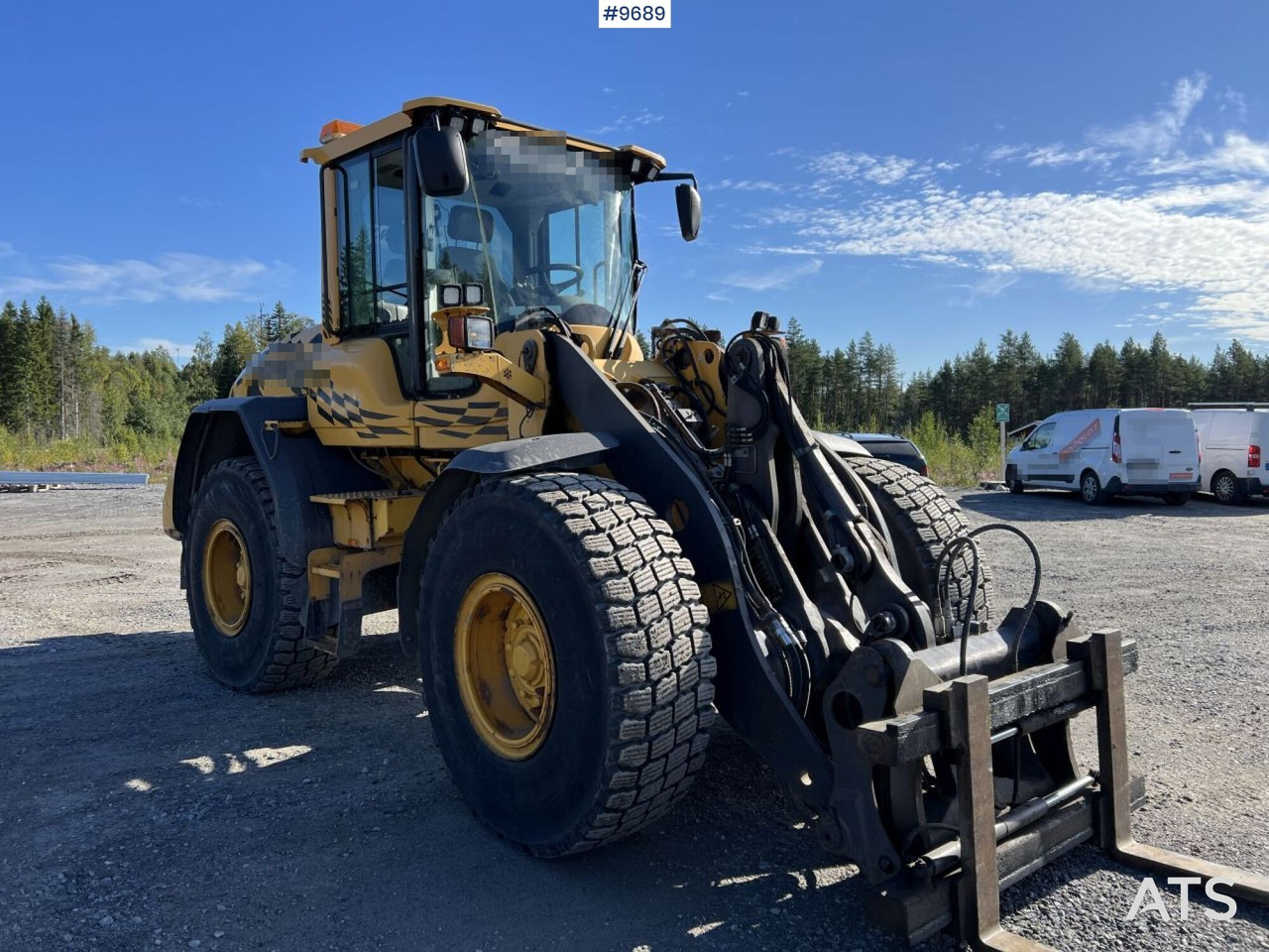 VOLVO L60G Wheel loader with multi-bucket - Utovarivač na kotačima: slika VOLVO L60G Wheel loader with multi-bucket - Utovarivač na kotačima VOLVO L60G Wheel loader with multi-bucket - Utovarivač na kotačima: slika VOLVO L60G Wheel loader with multi-bucket - Utovarivač na kotačima
