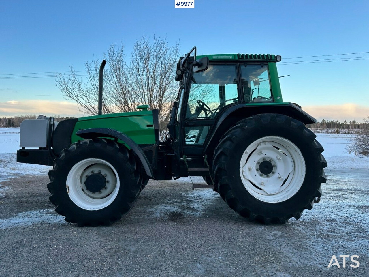 Valtra X110 waiststeering tractor with twintrac - Traktor: slika Valtra X110 waiststeering tractor with twintrac - Traktor Valtra X110 waiststeering tractor with twintrac - Traktor: slika Valtra X110 waiststeering tractor with twintrac - Traktor