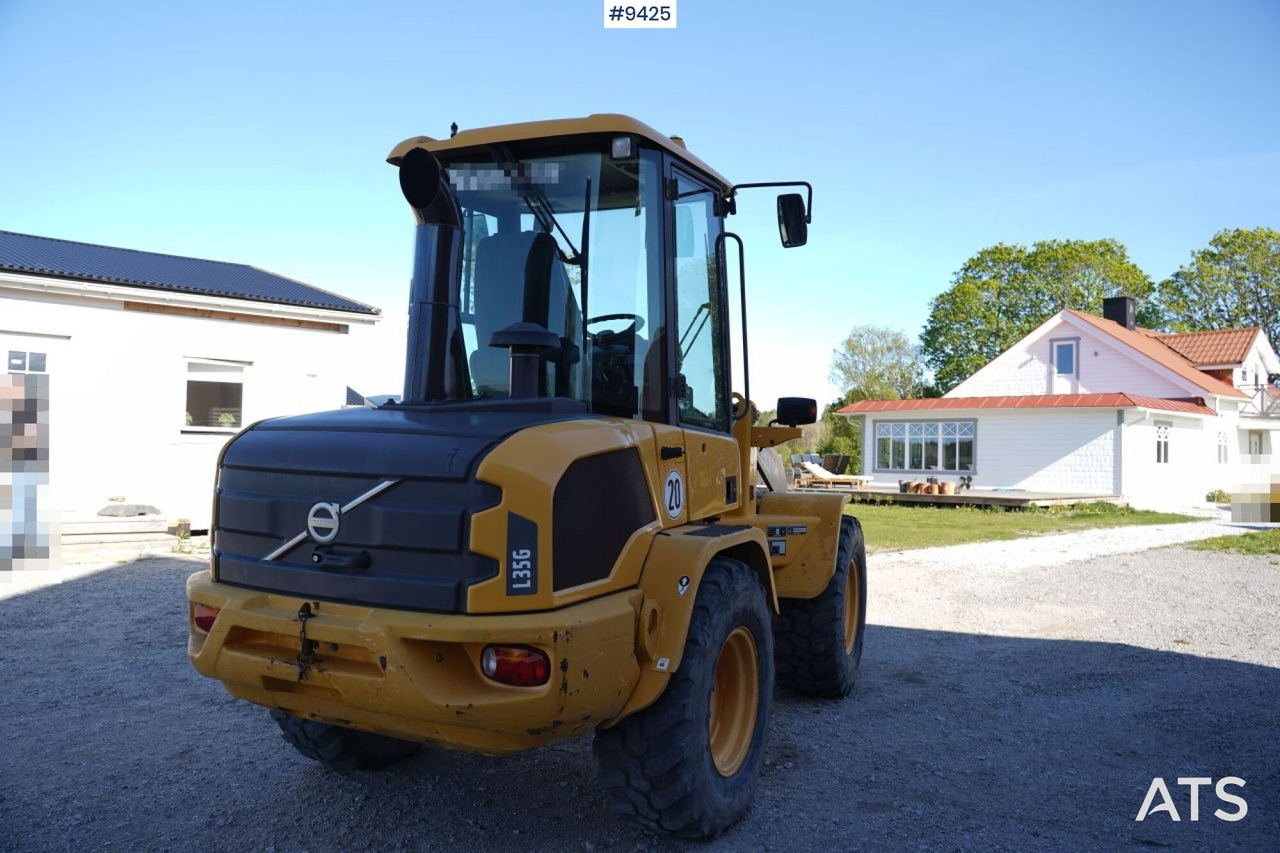 Volvo L35 G with implements (VIDEO) - Utovarivač na kotačima: slika Volvo L35 G with implements (VIDEO) - Utovarivač na kotačima Volvo L35 G with implements (VIDEO) - Utovarivač na kotačima: slika Volvo L35 G with implements (VIDEO) - Utovarivač na kotačima