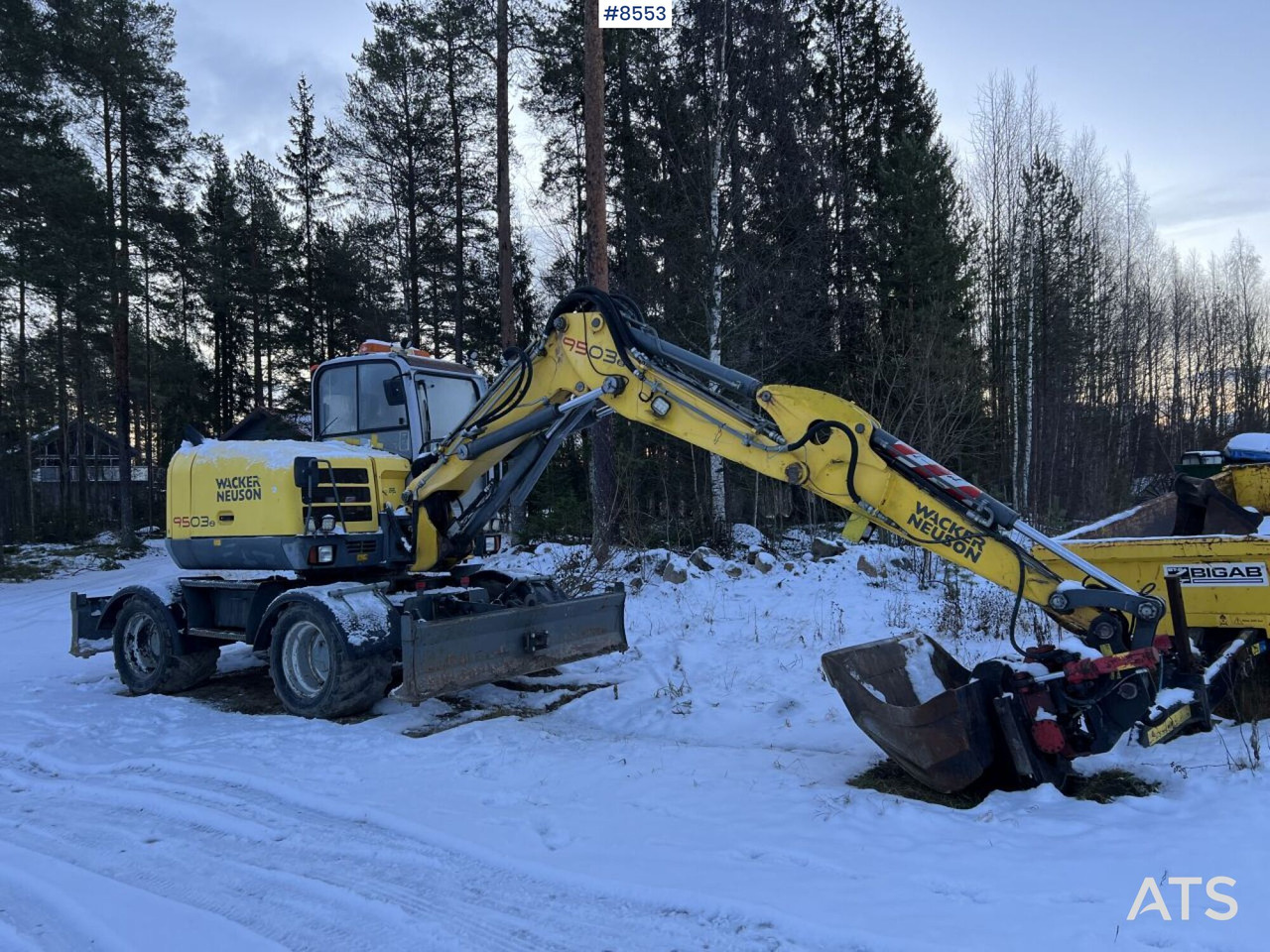 Wacker Neuson 9503 Wheeled excavator, wagon and gears - Bager na kotačima: slika Wacker Neuson 9503 Wheeled excavator, wagon and gears - Bager na kotačima Wacker Neuson 9503 Wheeled excavator, wagon and gears - Bager na kotačima: slika Wacker Neuson 9503 Wheeled excavator, wagon and gears - Bager na kotačima
