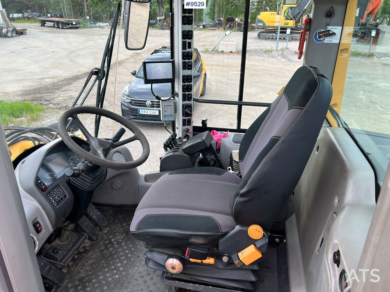 Wheel Loader Volvo L60F (SEE VIDEO) - Utovarivač na kotačima: slika Wheel Loader Volvo L60F (SEE VIDEO) - Utovarivač na kotačima Wheel Loader Volvo L60F (SEE VIDEO) - Utovarivač na kotačima: slika Wheel Loader Volvo L60F (SEE VIDEO) - Utovarivač na kotačima
