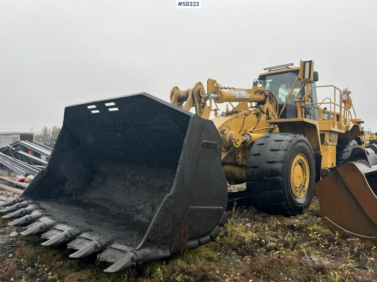 Wheel loader, CAT 988H with bucket - Utovarivač na kotačima: slika Wheel loader, CAT 988H with bucket - Utovarivač na kotačima Wheel loader, CAT 988H with bucket - Utovarivač na kotačima: slika Wheel loader, CAT 988H with bucket - Utovarivač na kotačima