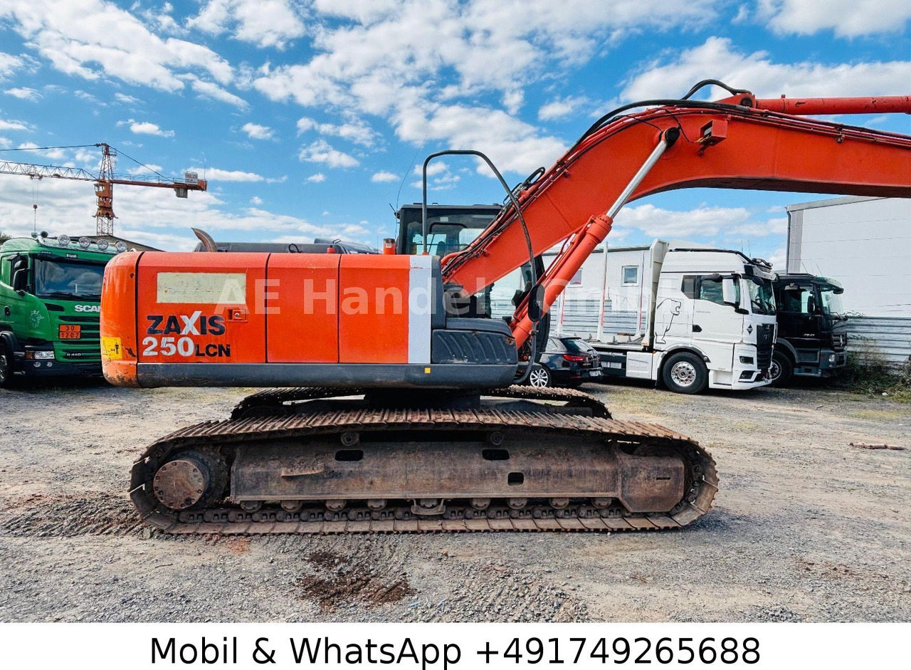 Hitachi ZX250LCN-3 *16.800 STD/Monoausleger/OilQuick - Bager gusjeničar: slika Hitachi ZX250LCN-3 *16.800 STD/Monoausleger/OilQuick - Bager gusjeničar Hitachi ZX250LCN-3 *16.800 STD/Monoausleger/OilQuick - Bager gusjeničar: slika Hitachi ZX250LCN-3 *16.800 STD/Monoausleger/OilQuick - Bager gusjeničar