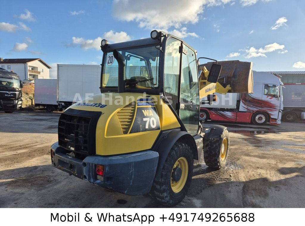 Komatsu WA70-7 *Schaufel-1,5m³/Gabel/Schnellwechsler - Utovarivač na kotačima: slika Komatsu WA70-7 *Schaufel-1,5m³/Gabel/Schnellwechsler - Utovarivač na kotačima Komatsu WA70-7 *Schaufel-1,5m³/Gabel/Schnellwechsler - Utovarivač na kotačima: slika Komatsu WA70-7 *Schaufel-1,5m³/Gabel/Schnellwechsler - Utovarivač na kotačima