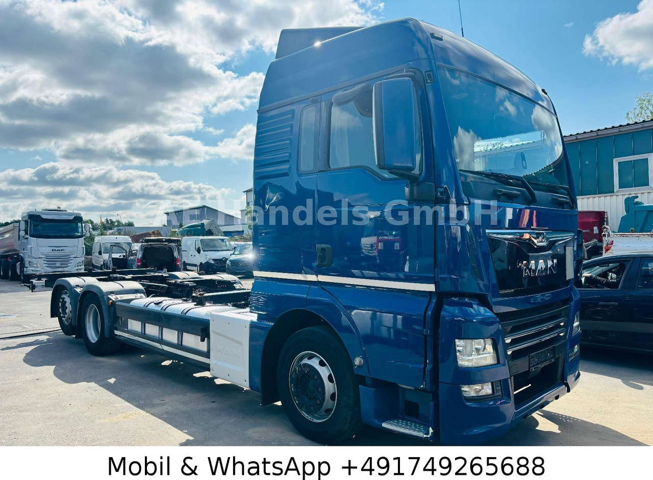 Transporter kontejnera/ Kamion s izmjenjivim sanducima MAN TGX 26.510 XLX LL 6x2*Retarder/Lenk+Lift/ACC/LDW: slika Transporter kontejnera/ Kamion s izmjenjivim sanducima MAN TGX 26.510 XLX LL 6x2*Retarder/Lenk+Lift/ACC/LDW