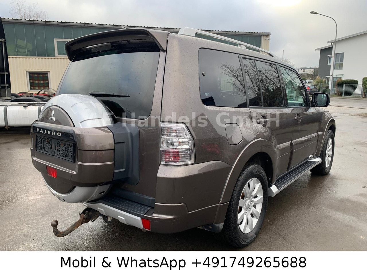 Mitsubishi Pajero 3.2 DI-D Instyle *Auto./Xenon/Leder/AHK - SUV: slika Mitsubishi Pajero 3.2 DI-D Instyle *Auto./Xenon/Leder/AHK - SUV Mitsubishi Pajero 3.2 DI-D Instyle *Auto./Xenon/Leder/AHK - SUV: slika Mitsubishi Pajero 3.2 DI-D Instyle *Auto./Xenon/Leder/AHK - SUV