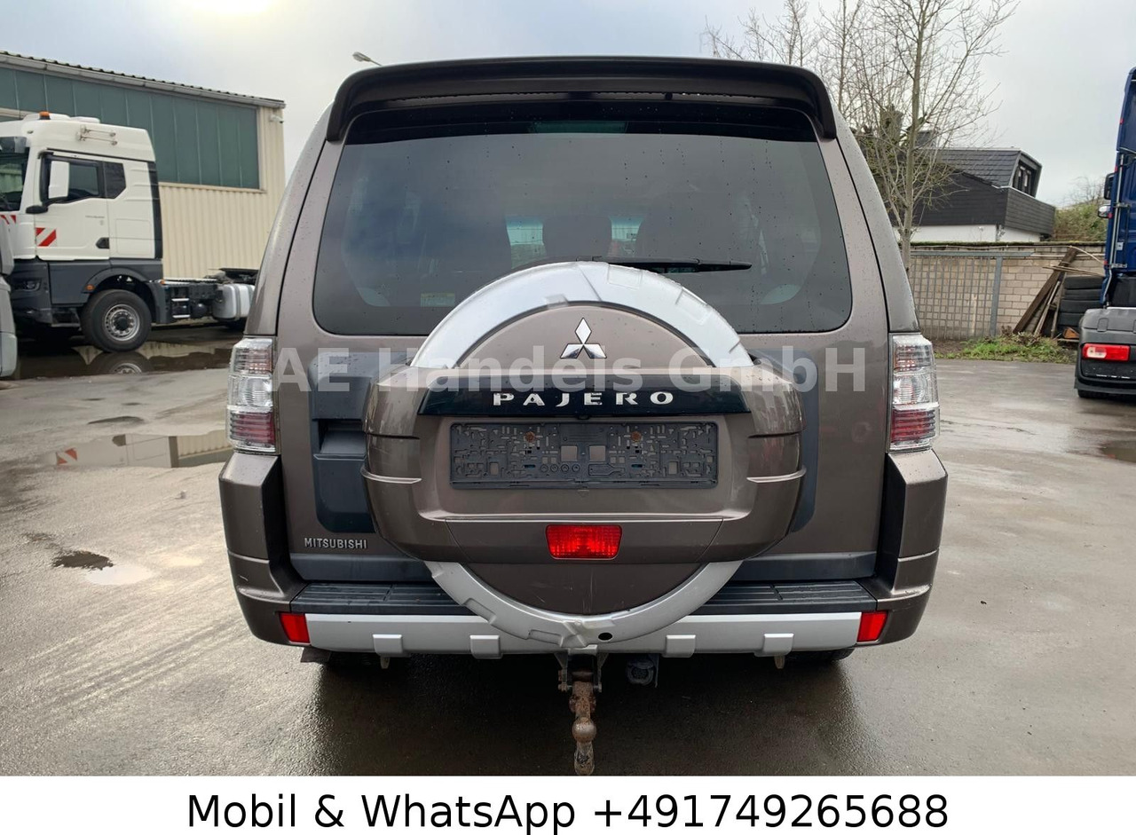 Mitsubishi Pajero 3.2 DI-D Instyle *Auto./Xenon/Leder/AHK - SUV: slika Mitsubishi Pajero 3.2 DI-D Instyle *Auto./Xenon/Leder/AHK - SUV Mitsubishi Pajero 3.2 DI-D Instyle *Auto./Xenon/Leder/AHK - SUV: slika Mitsubishi Pajero 3.2 DI-D Instyle *Auto./Xenon/Leder/AHK - SUV
