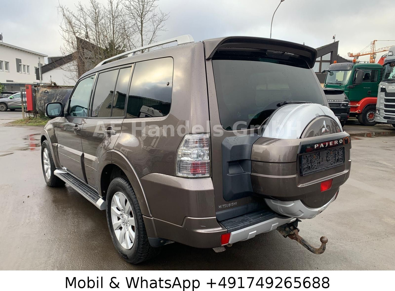 Mitsubishi Pajero 3.2 DI-D Instyle *Auto./Xenon/Leder/AHK - SUV: slika Mitsubishi Pajero 3.2 DI-D Instyle *Auto./Xenon/Leder/AHK - SUV Mitsubishi Pajero 3.2 DI-D Instyle *Auto./Xenon/Leder/AHK - SUV: slika Mitsubishi Pajero 3.2 DI-D Instyle *Auto./Xenon/Leder/AHK - SUV
