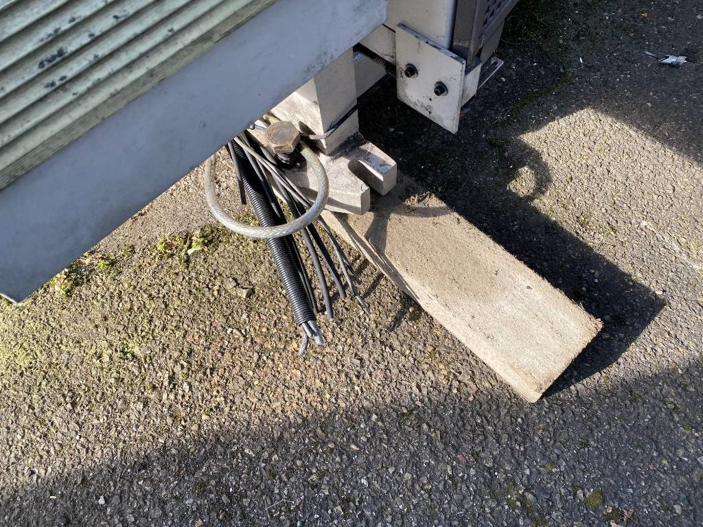 Apkant preša BEYELER Presse/Plieuse PR6 2000KNx4100MM endommagé: slika Apkant preša BEYELER Presse/Plieuse PR6 2000KNx4100MM endommagé Apkant preša BEYELER Presse/Plieuse PR6 2000KNx4100MM endommagé: slika Apkant preša BEYELER Presse/Plieuse PR6 2000KNx4100MM endommagé