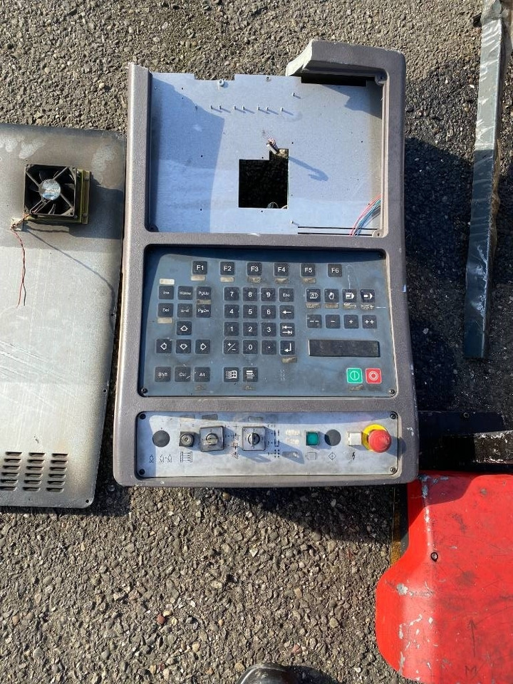 Apkant preša BEYELER Presse/Plieuse PR6 2000KNx4100MM endommagé: slika Apkant preša BEYELER Presse/Plieuse PR6 2000KNx4100MM endommagé Apkant preša BEYELER Presse/Plieuse PR6 2000KNx4100MM endommagé: slika Apkant preša BEYELER Presse/Plieuse PR6 2000KNx4100MM endommagé