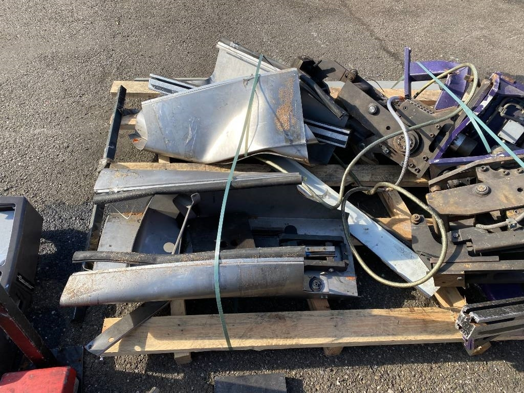 Apkant preša BEYELER Presse/Plieuse PR6 2000KNx4100MM endommagé: slika Apkant preša BEYELER Presse/Plieuse PR6 2000KNx4100MM endommagé Apkant preša BEYELER Presse/Plieuse PR6 2000KNx4100MM endommagé: slika Apkant preša BEYELER Presse/Plieuse PR6 2000KNx4100MM endommagé