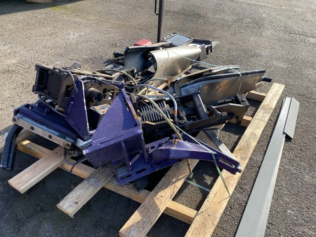 Apkant preša BEYELER Presse/Plieuse PR6 2000KNx4100MM endommagé: slika Apkant preša BEYELER Presse/Plieuse PR6 2000KNx4100MM endommagé Apkant preša BEYELER Presse/Plieuse PR6 2000KNx4100MM endommagé: slika Apkant preša BEYELER Presse/Plieuse PR6 2000KNx4100MM endommagé