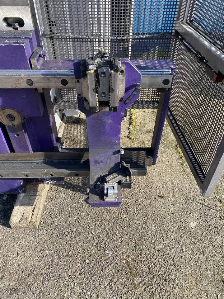 Apkant preša BEYELER Presse/Plieuse PR6 2000KNx4100MM endommagé: slika Apkant preša BEYELER Presse/Plieuse PR6 2000KNx4100MM endommagé Apkant preša BEYELER Presse/Plieuse PR6 2000KNx4100MM endommagé: slika Apkant preša BEYELER Presse/Plieuse PR6 2000KNx4100MM endommagé