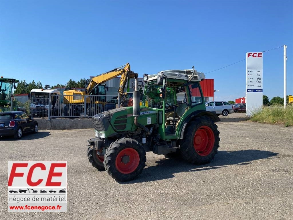 Fendt 209F Vario TMS 1er Main endommagé - Traktor: slika Fendt 209F Vario TMS 1er Main endommagé - Traktor Fendt 209F Vario TMS 1er Main endommagé - Traktor: slika Fendt 209F Vario TMS 1er Main endommagé - Traktor