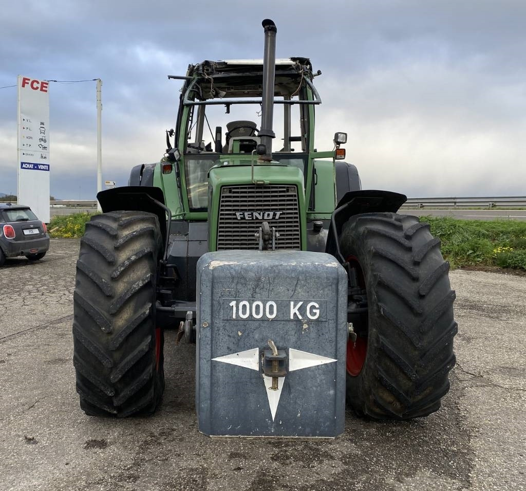 Fendt 822 TURBOSHIFT 1er Main/Certificat CE endommagé - Traktor: slika Fendt 822 TURBOSHIFT 1er Main/Certificat CE endommagé - Traktor Fendt 822 TURBOSHIFT 1er Main/Certificat CE endommagé - Traktor: slika Fendt 822 TURBOSHIFT 1er Main/Certificat CE endommagé - Traktor