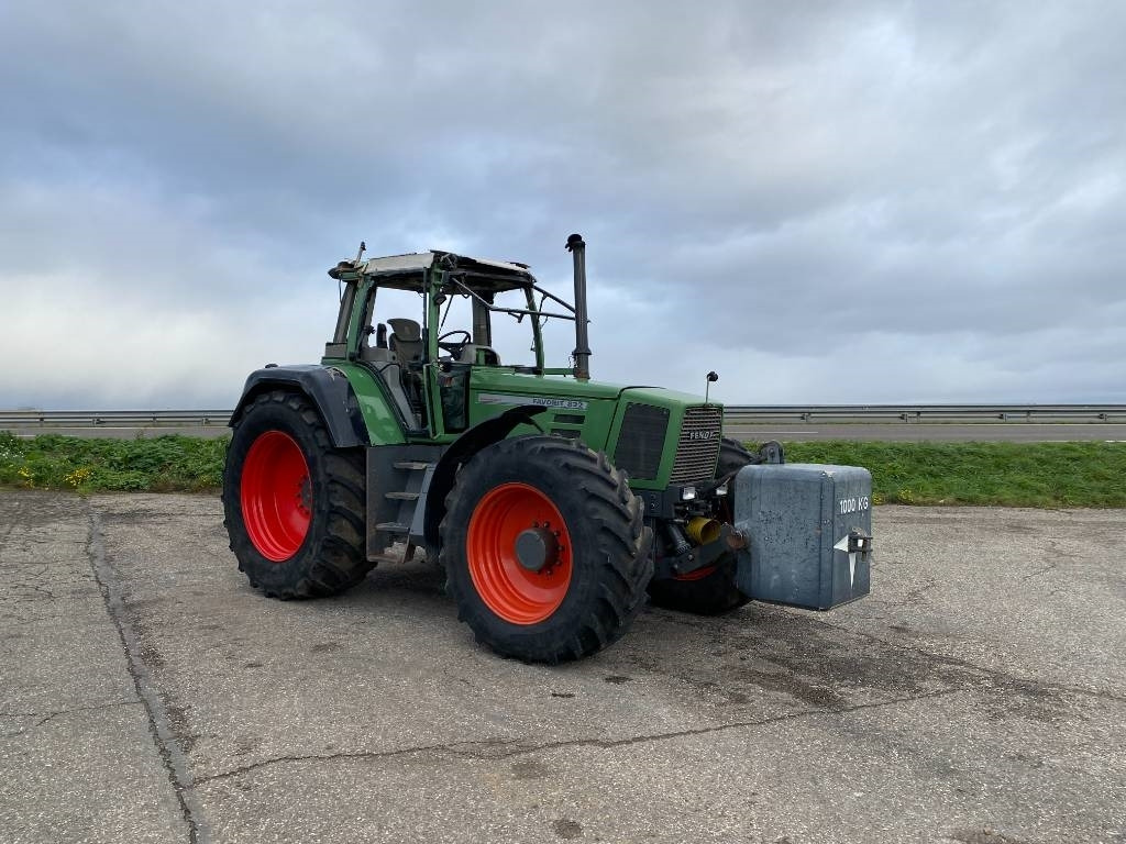 Fendt 822 TURBOSHIFT 1er Main/Certificat CE endommagé - Traktor: slika Fendt 822 TURBOSHIFT 1er Main/Certificat CE endommagé - Traktor Fendt 822 TURBOSHIFT 1er Main/Certificat CE endommagé - Traktor: slika Fendt 822 TURBOSHIFT 1er Main/Certificat CE endommagé - Traktor