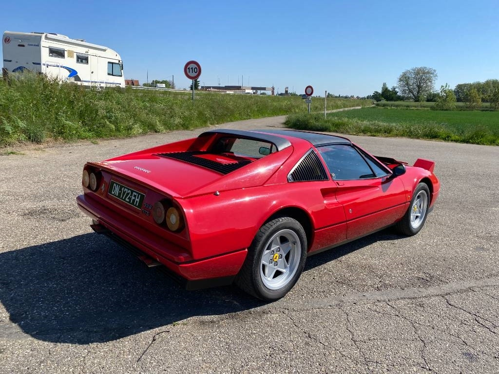 Ferrari 328 GTS / Origine Française endommagé - Automobil: slika Ferrari 328 GTS / Origine Française endommagé - Automobil Ferrari 328 GTS / Origine Française endommagé - Automobil: slika Ferrari 328 GTS / Origine Française endommagé - Automobil