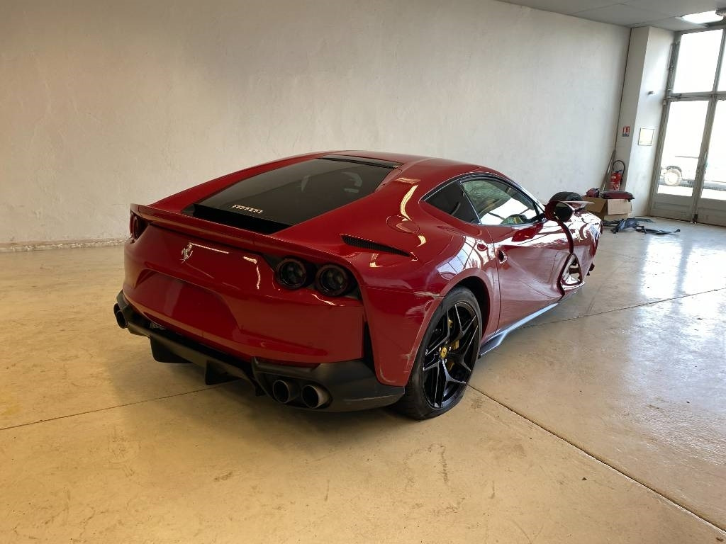Ferrari 812 SUPERFAST / ROSSO 70ANNI endommagé - Automobil: slika Ferrari 812 SUPERFAST / ROSSO 70ANNI endommagé - Automobil Ferrari 812 SUPERFAST / ROSSO 70ANNI endommagé - Automobil: slika Ferrari 812 SUPERFAST / ROSSO 70ANNI endommagé - Automobil