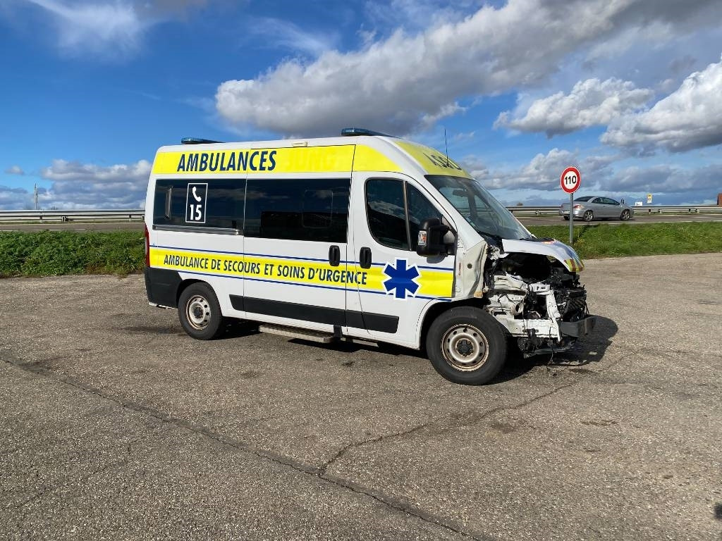 Fiat LES DAUPHINS/DUCATO TORINO 2.3M-Jet 160 endommagée - Dostavno vozilo sa zatvorenim sandukom: slika Fiat LES DAUPHINS/DUCATO TORINO 2.3M-Jet 160 endommagée - Dostavno vozilo sa zatvorenim sandukom Fiat LES DAUPHINS/DUCATO TORINO 2.3M-Jet 160 endommagée - Dostavno vozilo sa zatvorenim sandukom: slika Fiat LES DAUPHINS/DUCATO TORINO 2.3M-Jet 160 endommagée - Dostavno vozilo sa zatvorenim sandukom