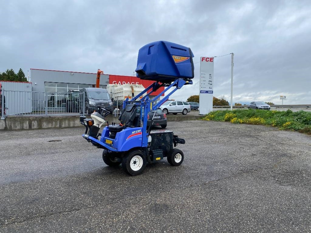 Iseki SF 235F 1er Main endommagée - Kosilica: slika Iseki SF 235F 1er Main endommagée - Kosilica Iseki SF 235F 1er Main endommagée - Kosilica: slika Iseki SF 235F 1er Main endommagée - Kosilica