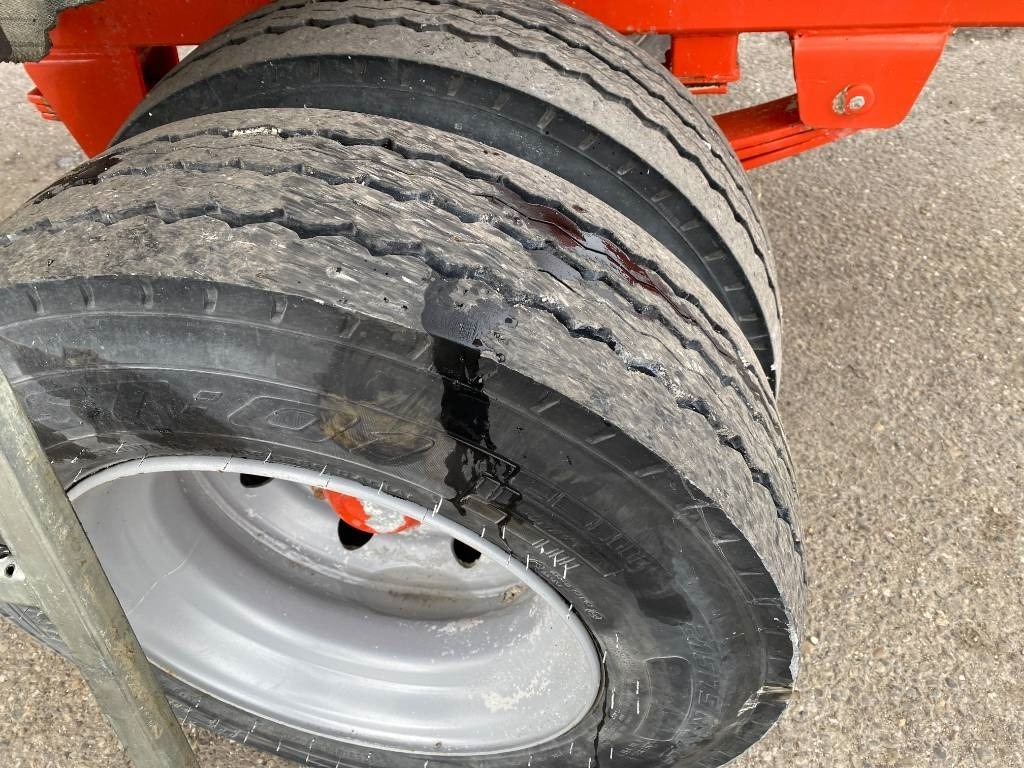 Kamper UNIVAC Aspirateur Mobile SC90DAV9AR-C: slika Kamper UNIVAC Aspirateur Mobile SC90DAV9AR-C Kamper UNIVAC Aspirateur Mobile SC90DAV9AR-C: slika Kamper UNIVAC Aspirateur Mobile SC90DAV9AR-C