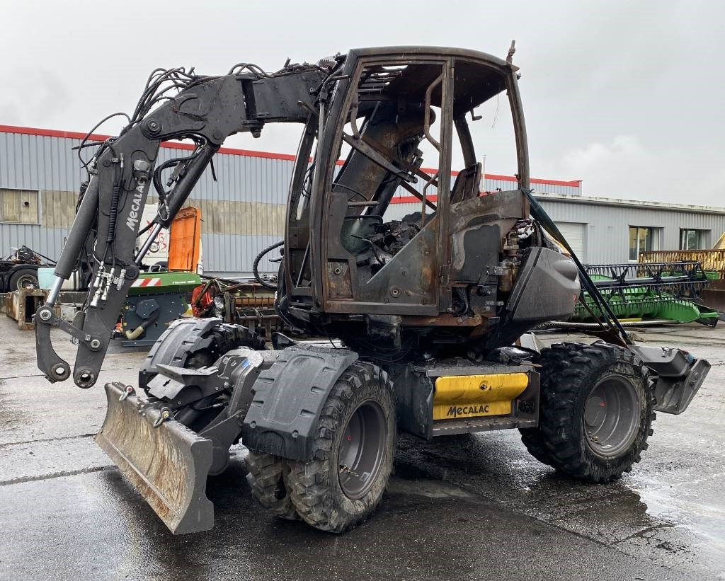 Mecalac 9 MWR / 1er Main Origine Française endommagée - Bager na kotačima: slika Mecalac 9 MWR / 1er Main Origine Française endommagée - Bager na kotačima Mecalac 9 MWR / 1er Main Origine Française endommagée - Bager na kotačima: slika Mecalac 9 MWR / 1er Main Origine Française endommagée - Bager na kotačima