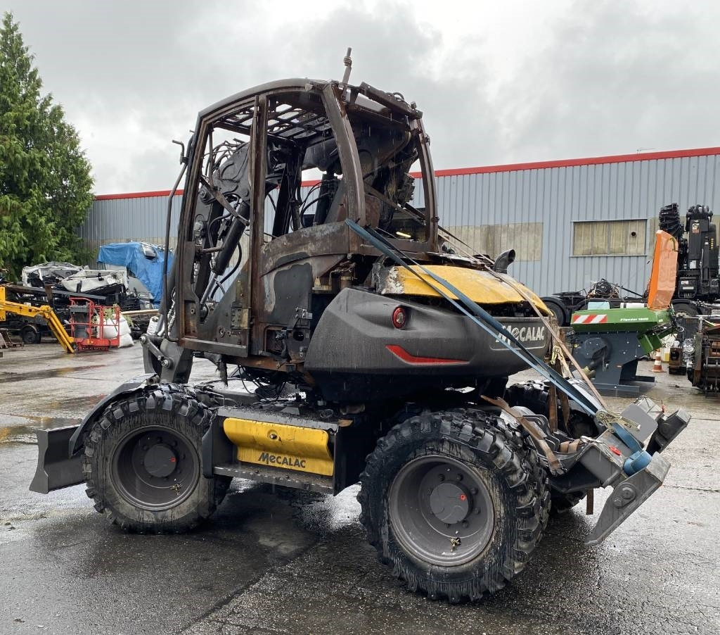 Mecalac 9 MWR / 1er Main Origine Française endommagée - Bager na kotačima: slika Mecalac 9 MWR / 1er Main Origine Française endommagée - Bager na kotačima Mecalac 9 MWR / 1er Main Origine Française endommagée - Bager na kotačima: slika Mecalac 9 MWR / 1er Main Origine Française endommagée - Bager na kotačima