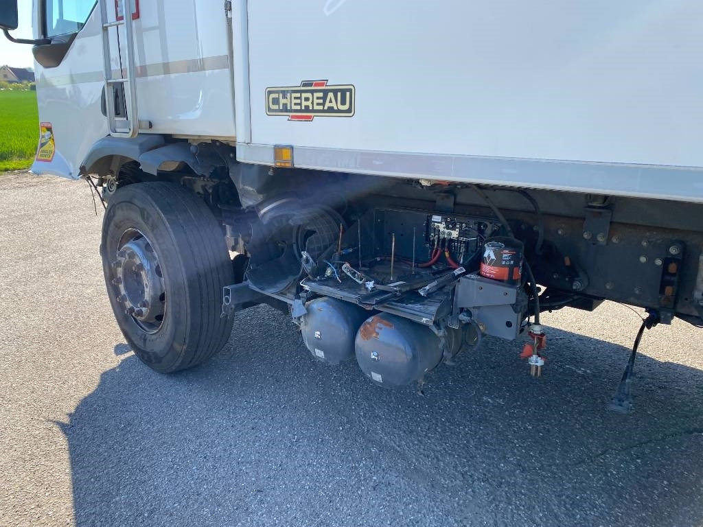Kamion hladnjača Renault D-430 WIDE CHEREAU INOGAM/LEVIAND 120 endommagé: slika Kamion hladnjača Renault D-430 WIDE CHEREAU INOGAM/LEVIAND 120 endommagé