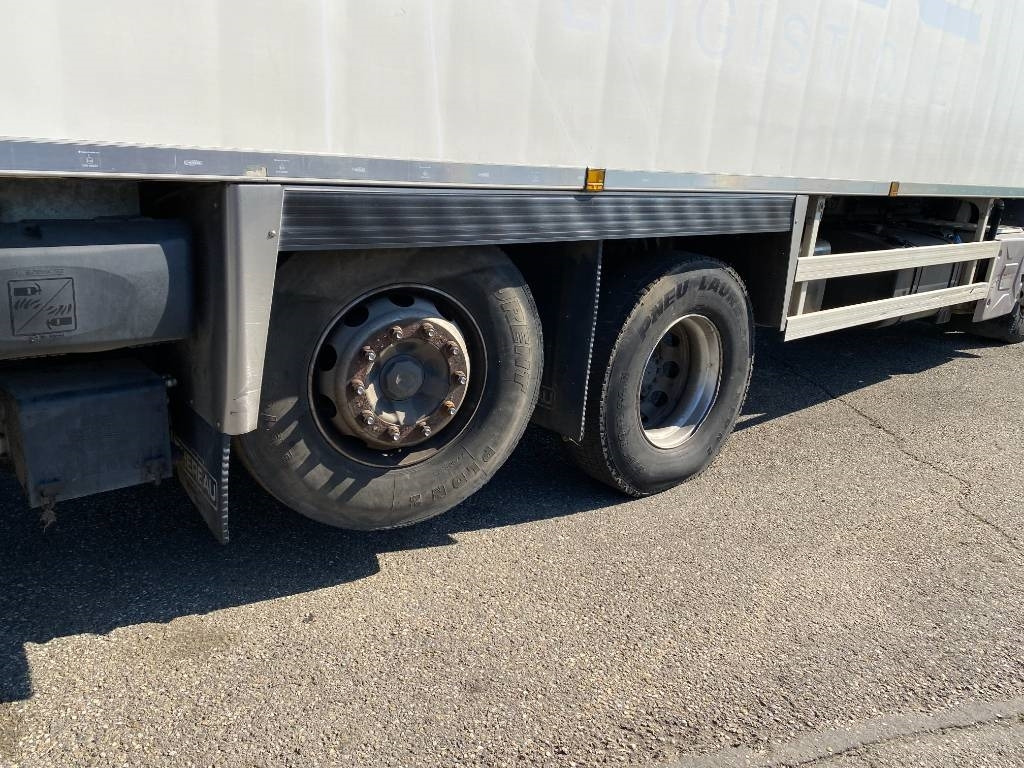 Kamion hladnjača Renault D-430 WIDE CHEREAU INOGAM/LEVIAND 120 endommagé: slika Kamion hladnjača Renault D-430 WIDE CHEREAU INOGAM/LEVIAND 120 endommagé