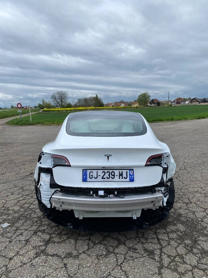 Tesla MODEL 3 5YJ3 - Rwd-Carte Grise Française endommagé - Automobil: slika Tesla MODEL 3 5YJ3 - Rwd-Carte Grise Française endommagé - Automobil Tesla MODEL 3 5YJ3 - Rwd-Carte Grise Française endommagé - Automobil: slika Tesla MODEL 3 5YJ3 - Rwd-Carte Grise Française endommagé - Automobil