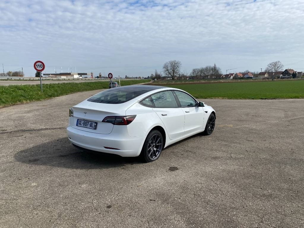 Tesla MODEL 3 - 5YJ3 Rwd Origine Française - Limuzina: slika Tesla MODEL 3 - 5YJ3 Rwd Origine Française - Limuzina Tesla MODEL 3 - 5YJ3 Rwd Origine Française - Limuzina: slika Tesla MODEL 3 - 5YJ3 Rwd Origine Française - Limuzina