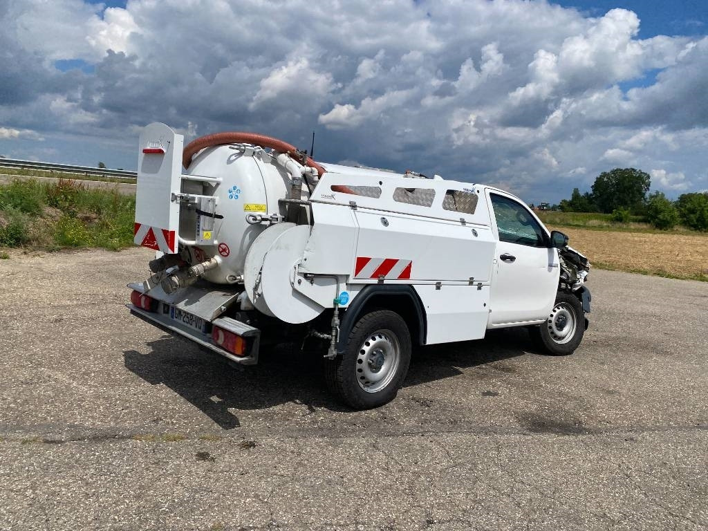 Toyota HILUX 2.4 D4D /MINIMAX COMBINE LONGWAY endommagé - Vakum kamion: slika Toyota HILUX 2.4 D4D /MINIMAX COMBINE LONGWAY endommagé - Vakum kamion Toyota HILUX 2.4 D4D /MINIMAX COMBINE LONGWAY endommagé - Vakum kamion: slika Toyota HILUX 2.4 D4D /MINIMAX COMBINE LONGWAY endommagé - Vakum kamion