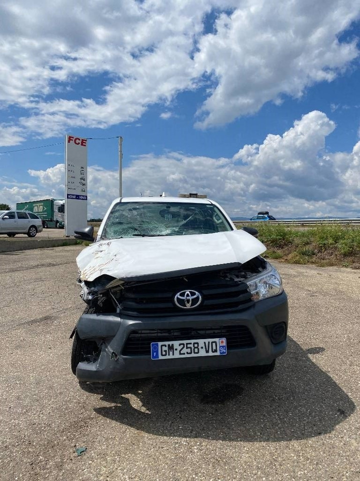 Toyota HILUX 2.4 D4D /MINIMAX COMBINE LONGWAY endommagé - Vakum kamion: slika Toyota HILUX 2.4 D4D /MINIMAX COMBINE LONGWAY endommagé - Vakum kamion Toyota HILUX 2.4 D4D /MINIMAX COMBINE LONGWAY endommagé - Vakum kamion: slika Toyota HILUX 2.4 D4D /MINIMAX COMBINE LONGWAY endommagé - Vakum kamion