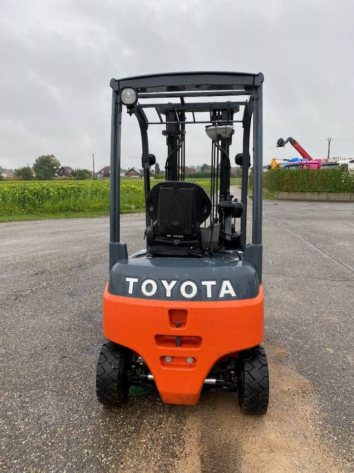 Toyota TRAIGO 48/16-8FBMK16T endommagé - Električni viličar: slika Toyota TRAIGO 48/16-8FBMK16T endommagé - Električni viličar Toyota TRAIGO 48/16-8FBMK16T endommagé - Električni viličar: slika Toyota TRAIGO 48/16-8FBMK16T endommagé - Električni viličar