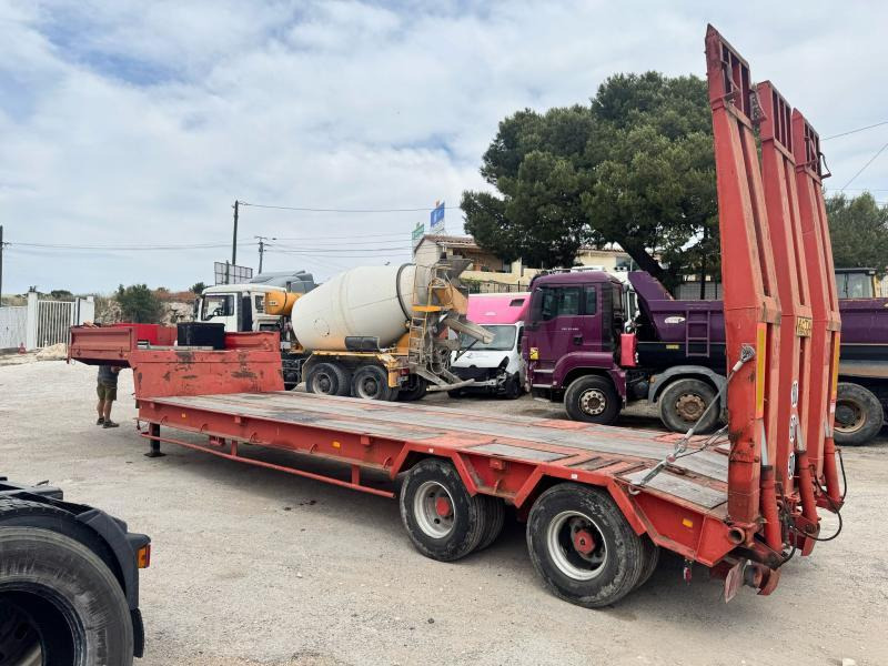 Actm SR32215 - Poluprikolica s niskim utovarivačem: slika Actm SR32215 - Poluprikolica s niskim utovarivačem Actm SR32215 - Poluprikolica s niskim utovarivačem: slika Actm SR32215 - Poluprikolica s niskim utovarivačem