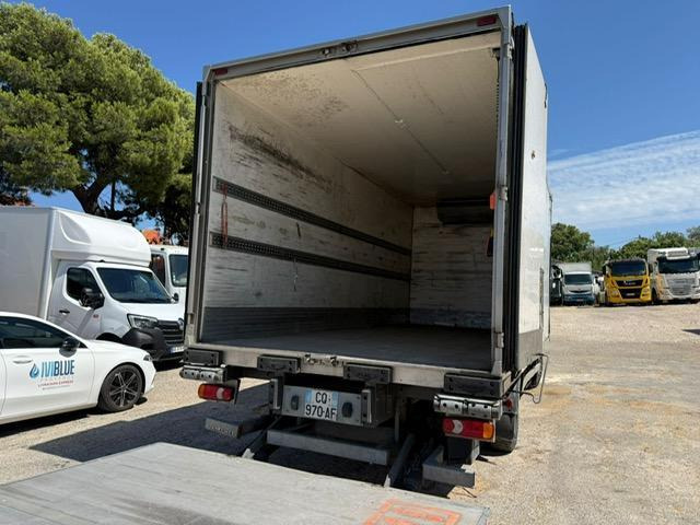 Iveco 120E22 CAISSE FRIGO HAYON - Kamion hladnjača: slika Iveco 120E22 CAISSE FRIGO HAYON - Kamion hladnjača Iveco 120E22 CAISSE FRIGO HAYON - Kamion hladnjača: slika Iveco 120E22 CAISSE FRIGO HAYON - Kamion hladnjača