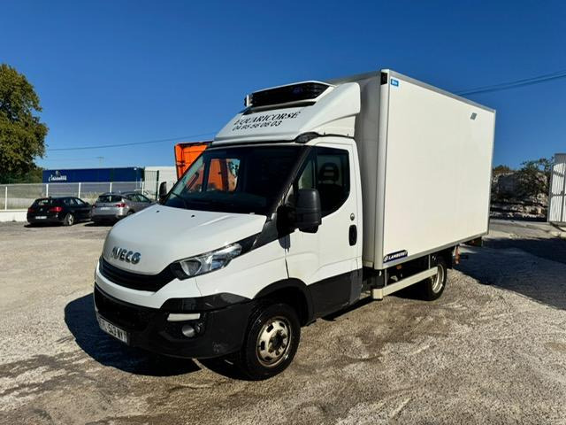 Iveco 35C16 CAISSE FRIGO LAMBERET ET CARRIER ET HAYON - Dostavno vozilo hladnjača: slika Iveco 35C16 CAISSE FRIGO LAMBERET ET CARRIER ET HAYON - Dostavno vozilo hladnjača Iveco 35C16 CAISSE FRIGO LAMBERET ET CARRIER ET HAYON - Dostavno vozilo hladnjača: slika Iveco 35C16 CAISSE FRIGO LAMBERET ET CARRIER ET HAYON - Dostavno vozilo hladnjača
