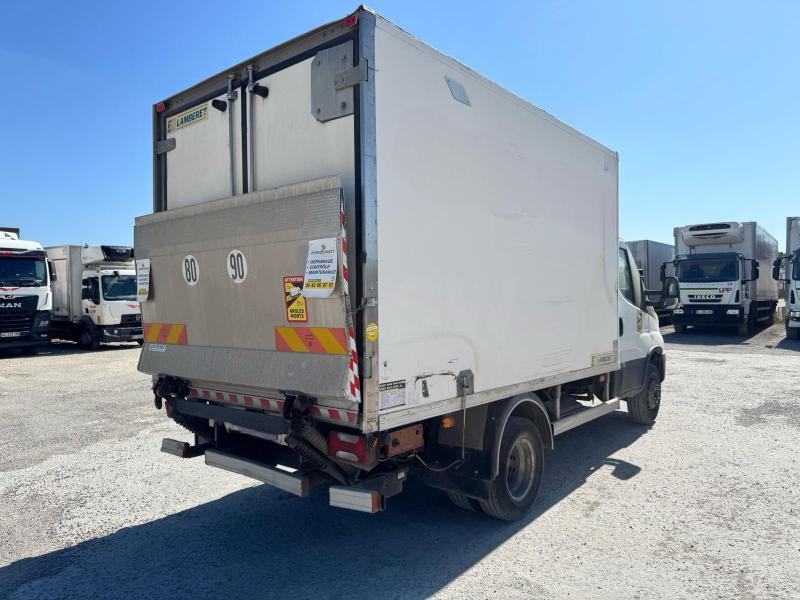 Iveco Daily 65-180 - Dostavno vozilo sa zatvorenim sandukom: slika Iveco Daily 65-180 - Dostavno vozilo sa zatvorenim sandukom Iveco Daily 65-180 - Dostavno vozilo sa zatvorenim sandukom: slika Iveco Daily 65-180 - Dostavno vozilo sa zatvorenim sandukom